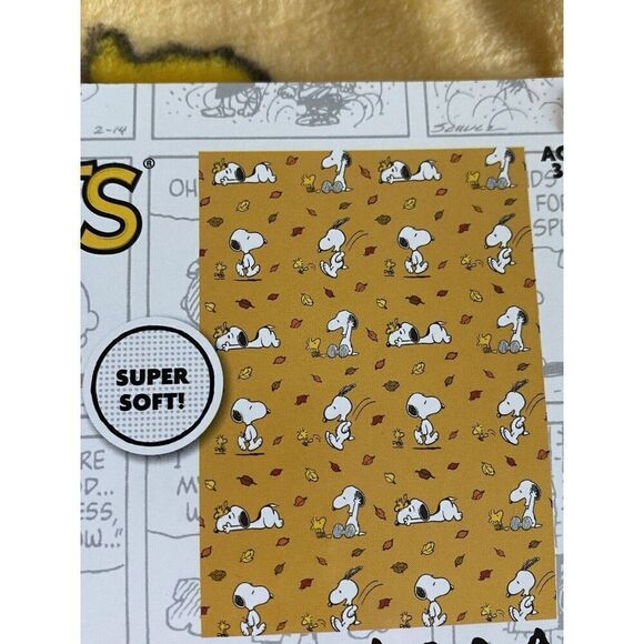 PEANUTS SNOOPY Plush Velvet Soft THROW Blanket Twin 50”x70” Autumn Fall Leaves - Picture 3 of 11